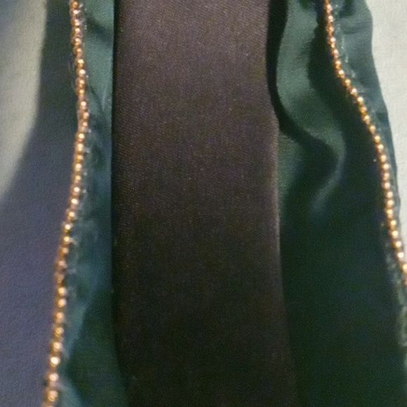 Chic Knotted Headbands – Black & Green with Dainty Gold Trim - Picture 3 of 6